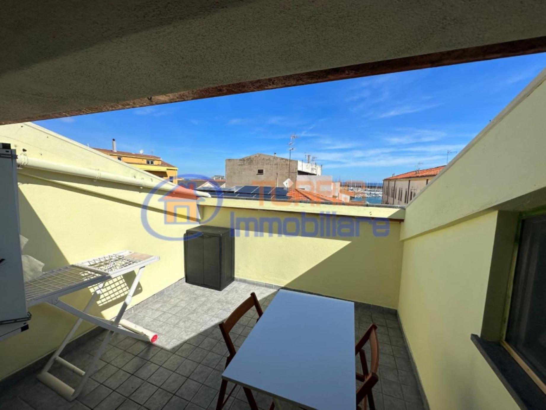 La Mansarda Di Via Galilei Apartment Porto Torres Luaran gambar