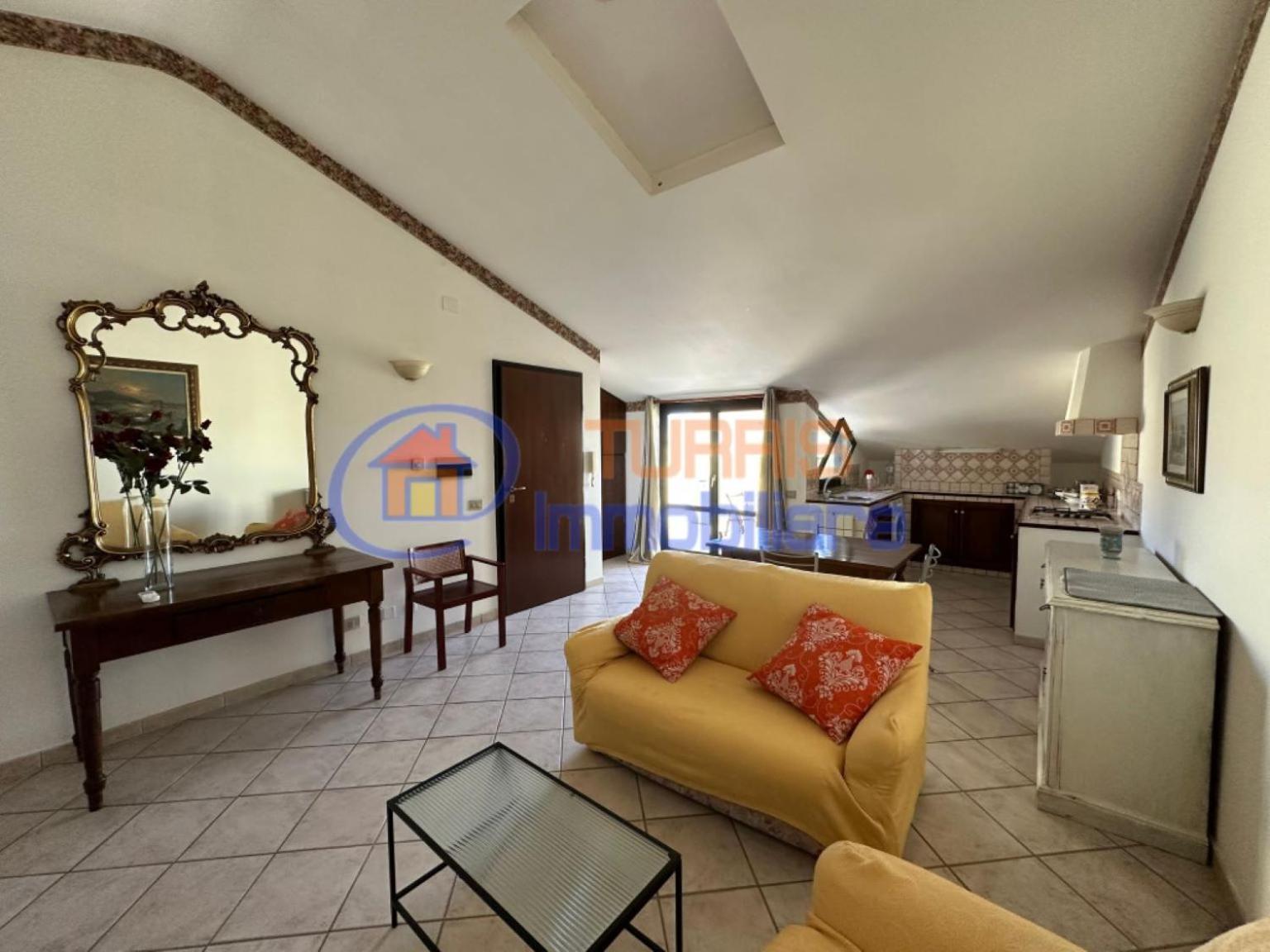 La Mansarda Di Via Galilei Apartment Porto Torres Luaran gambar
